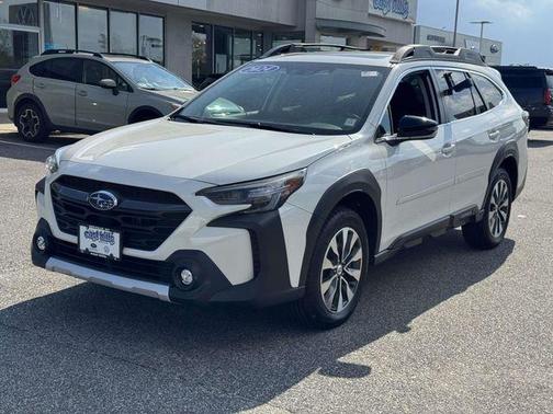 Crystal White Pearl 2024 Subaru Outback Limited