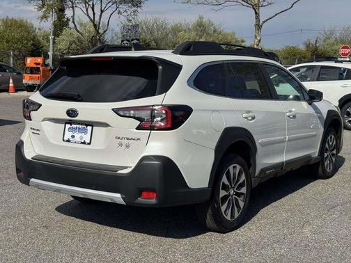 Crystal White Pearl 2024 Subaru Outback Limited