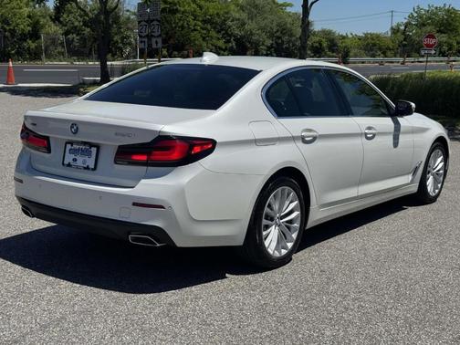 Mineral White Metallic 2022 BMW 530 i xDrive