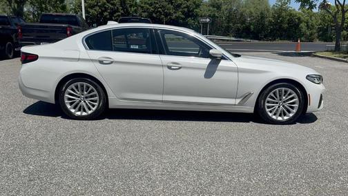 Mineral White Metallic 2022 BMW 530 i xDrive