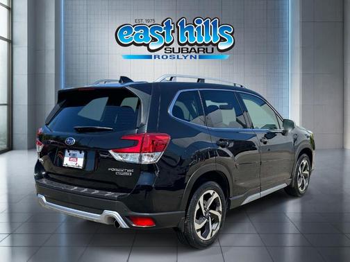 Crystal Black Silica 2022 Subaru Forester Touring
