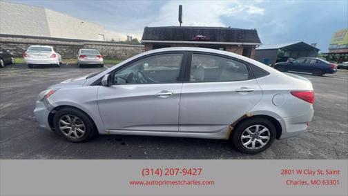 2012 Hyundai Accent SE