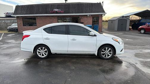 2015 Nissan Versa 1.6 SL
