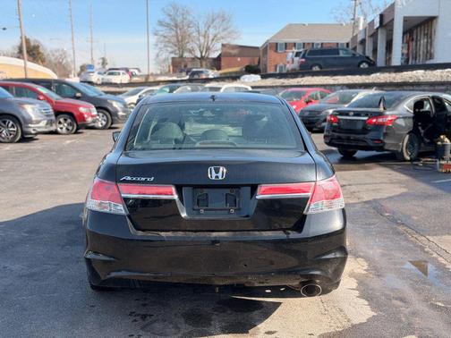 Crystal Black Pearl 2011 Honda Accord SE