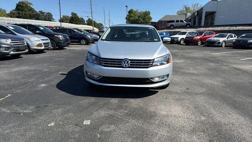 2015 Volkswagen Passat 1.8T Auto SEL Premium
