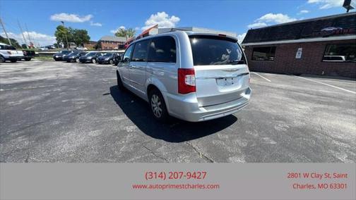 2011 Chrysler Town & Country Touring-L