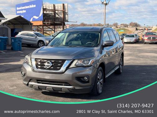 2017 Nissan Pathfinder SV