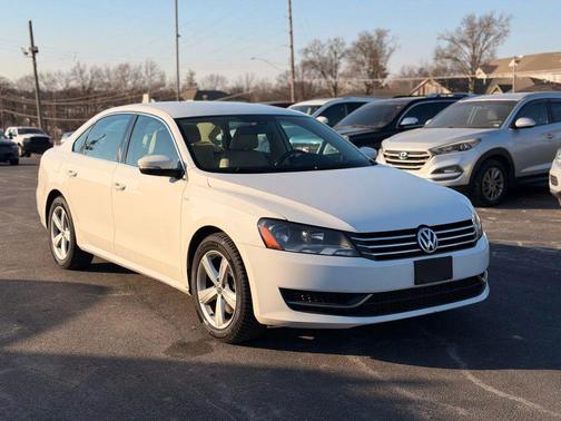 2014 Volkswagen Passat 1.8T S
