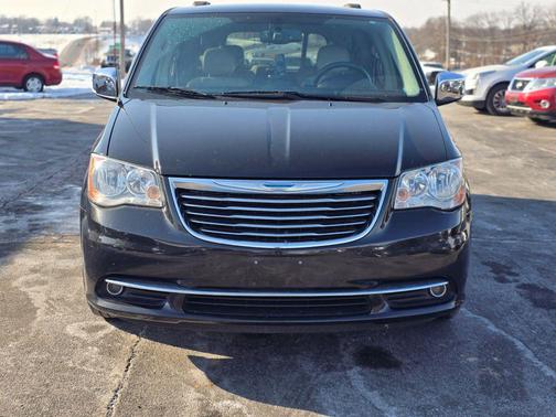 2015 Chrysler Town & Country Touring-L