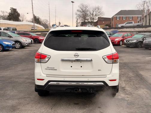 2015 Nissan Pathfinder SL