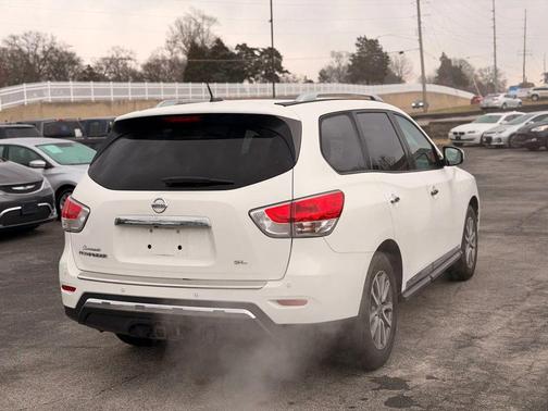 2015 Nissan Pathfinder SL