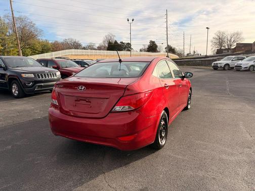 2017 Hyundai Accent SE