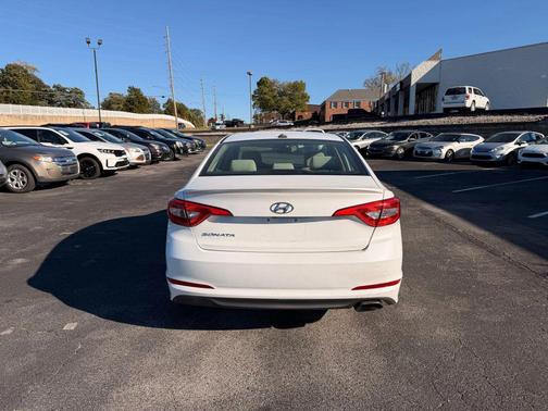 2016 Hyundai SONATA SE