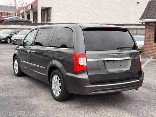 Gray 2015 Chrysler Town & Country Touring