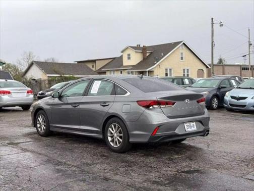 2018 Hyundai SONATA SE