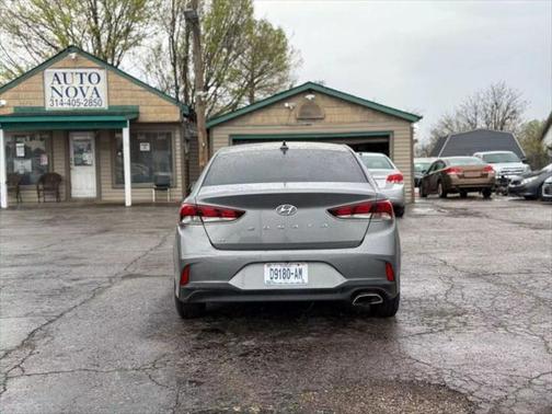 2018 Hyundai SONATA SE