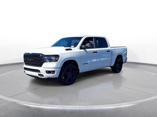 Bright White Clearcoat 2023 RAM 1500 Big Horn 4x4 Crew Cab 5'7" Box