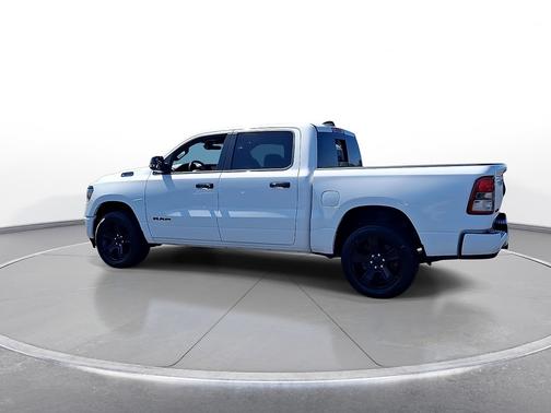 Bright White Clearcoat 2023 RAM 1500 Big Horn 4x4 Crew Cab 5'7" Box