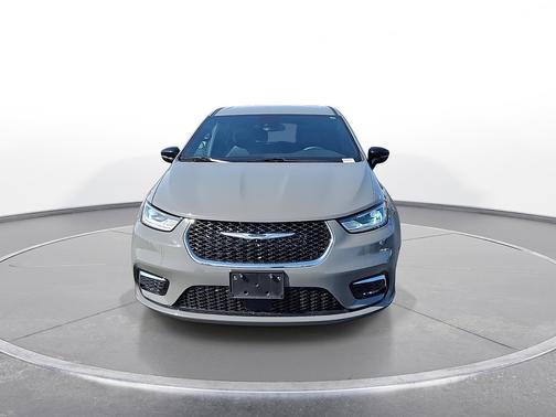 Ceramic Gray Clearcoat 2025 Chrysler Pacifica Select FWD