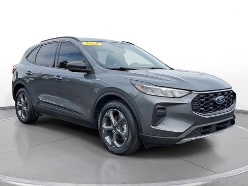 Carbonized Gray Metallic 2025 Ford Escape ST-Line FWD