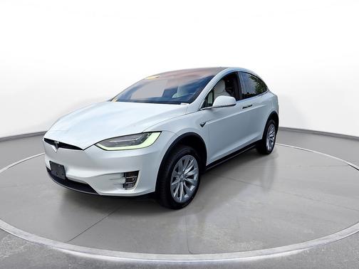 Pearl White Multi-Coat 2018 Tesla Model X 75D AWD