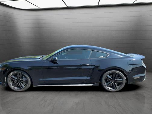 2017 Ford Mustang EcoBoost