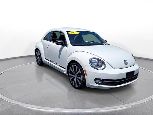 Candy White 2012 Volkswagen Beetle 2dr Cpe DSG 2.0T Turbo PZEV