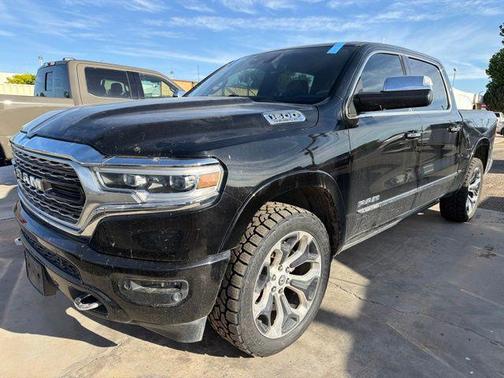 Diamond Black Crystal Pearlcoat 2019 RAM 1500 Limited