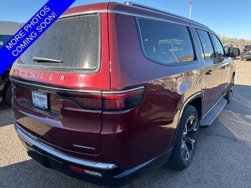 2023 Jeep Wagoneer L Series III 4x4