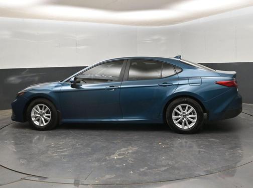 Ocean 2025 Toyota Camry LE