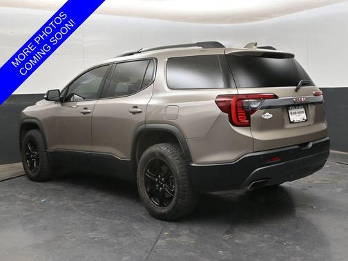 Light Stone Metallic 2023 GMC Acadia AWD AT4