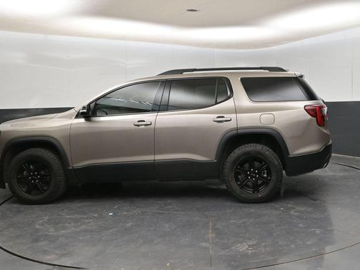 Light Stone Metallic 2023 GMC Acadia AWD AT4
