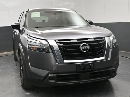 2023 Nissan Pathfinder S 4WD