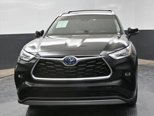 2023 Toyota Highlander Hybrid Platinum