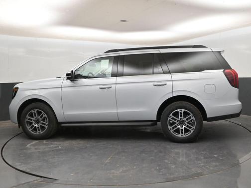 Space Silver Metallic 2026 Ford Expedition Active