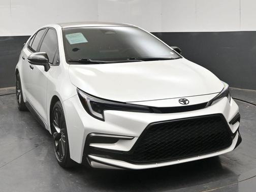 Wind Chill Pearl 2025 Toyota Corolla SE