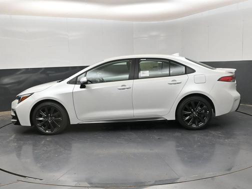Wind Chill Pearl 2025 Toyota Corolla SE