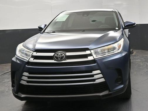Shoreline Blue Pearl 2019 Toyota Highlander LE