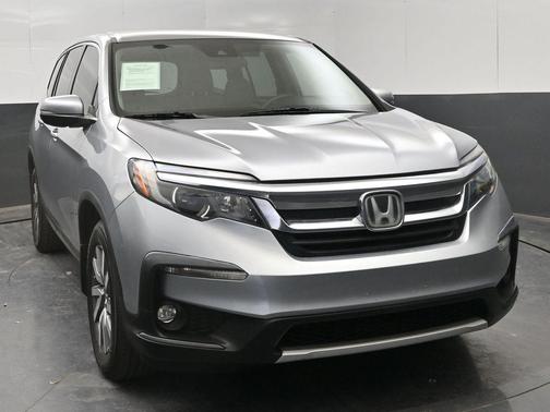 Lunar Silver Metallic 2021 Honda Pilot 2WD EX
