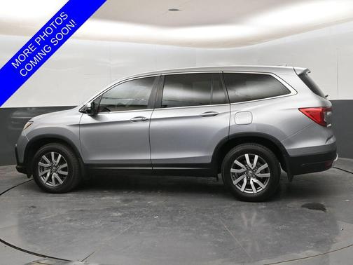 Lunar Silver Metallic 2021 Honda Pilot 2WD EX