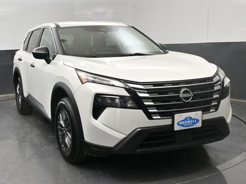 Glacier White 2024 Nissan Rogue S