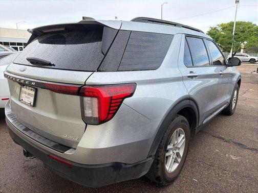Iconic Silver Metallic 2025 Ford Explorer Active
