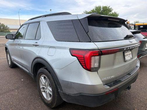 Iconic Silver Metallic 2025 Ford Explorer Active