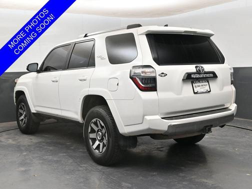 Super White 2018 Toyota 4Runner TRD Off Road