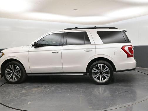 White Platinum Clearcoat Metallic 2019 Ford Expedition XLT