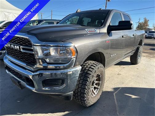 2022 RAM 2500 Tradesman Crew Cab 4x4 6'4' Box
