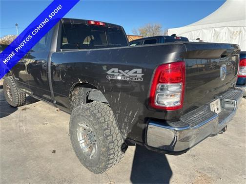 2022 RAM 2500 Tradesman Crew Cab 4x4 6'4' Box