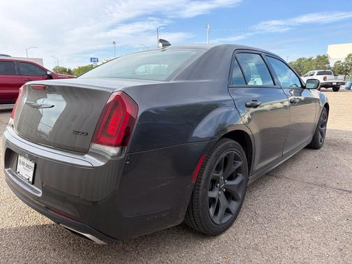 Granite Crystal Metallic Clearcoat 2023 Chrysler 300 Touring