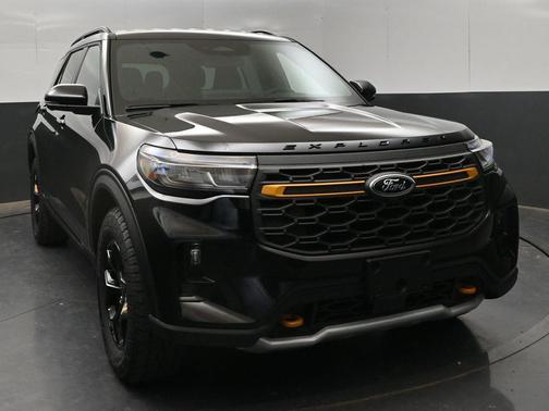 Agate Black Metallic 2026 Ford Explorer Tremor