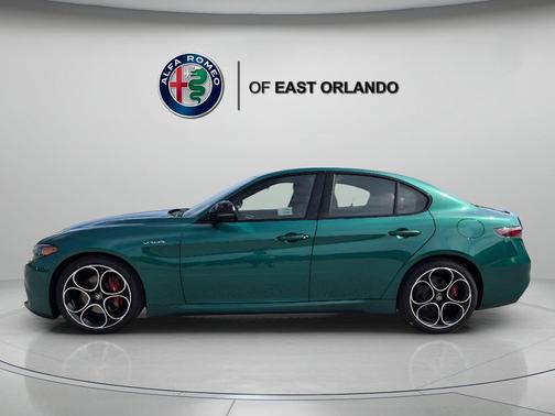 Verde Fangio Metallic 2026 Alfa Romeo Giulia